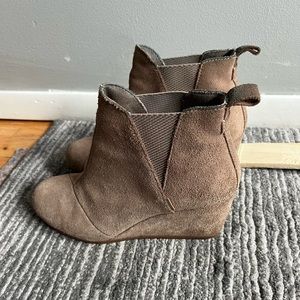 Toms suede wedge booties